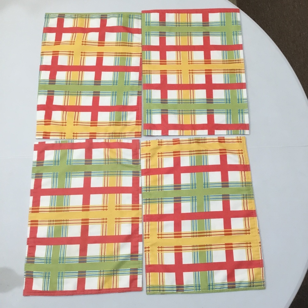 4 Food Network Cloth Plaid Placemats
